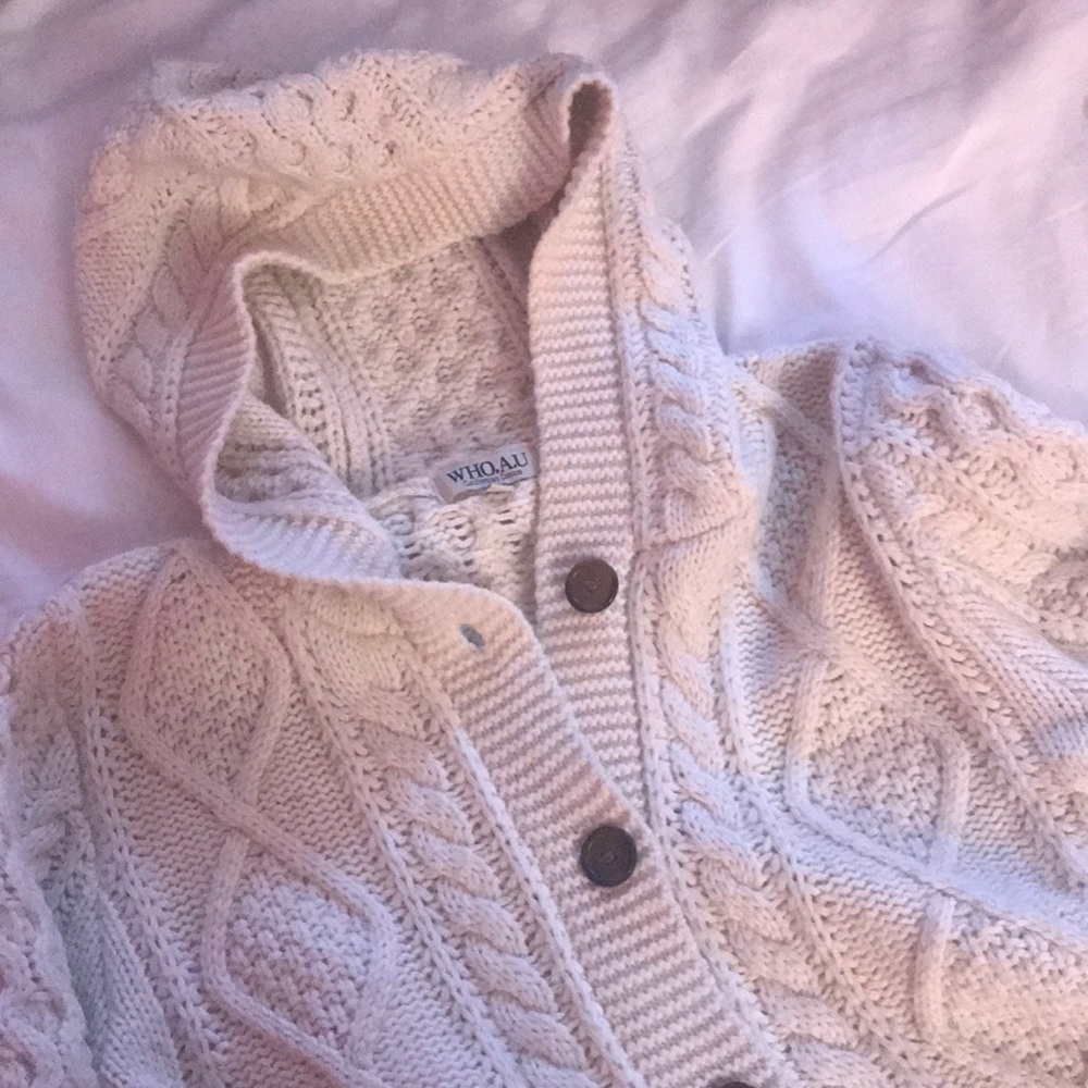 WHO.A.U Sweater